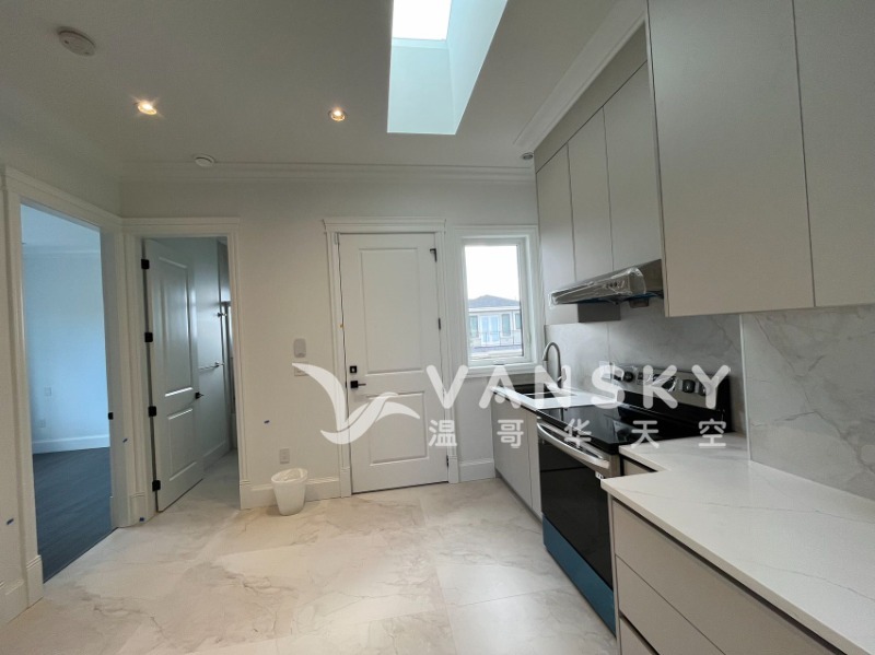 260615233137_Living Room 1.jpg